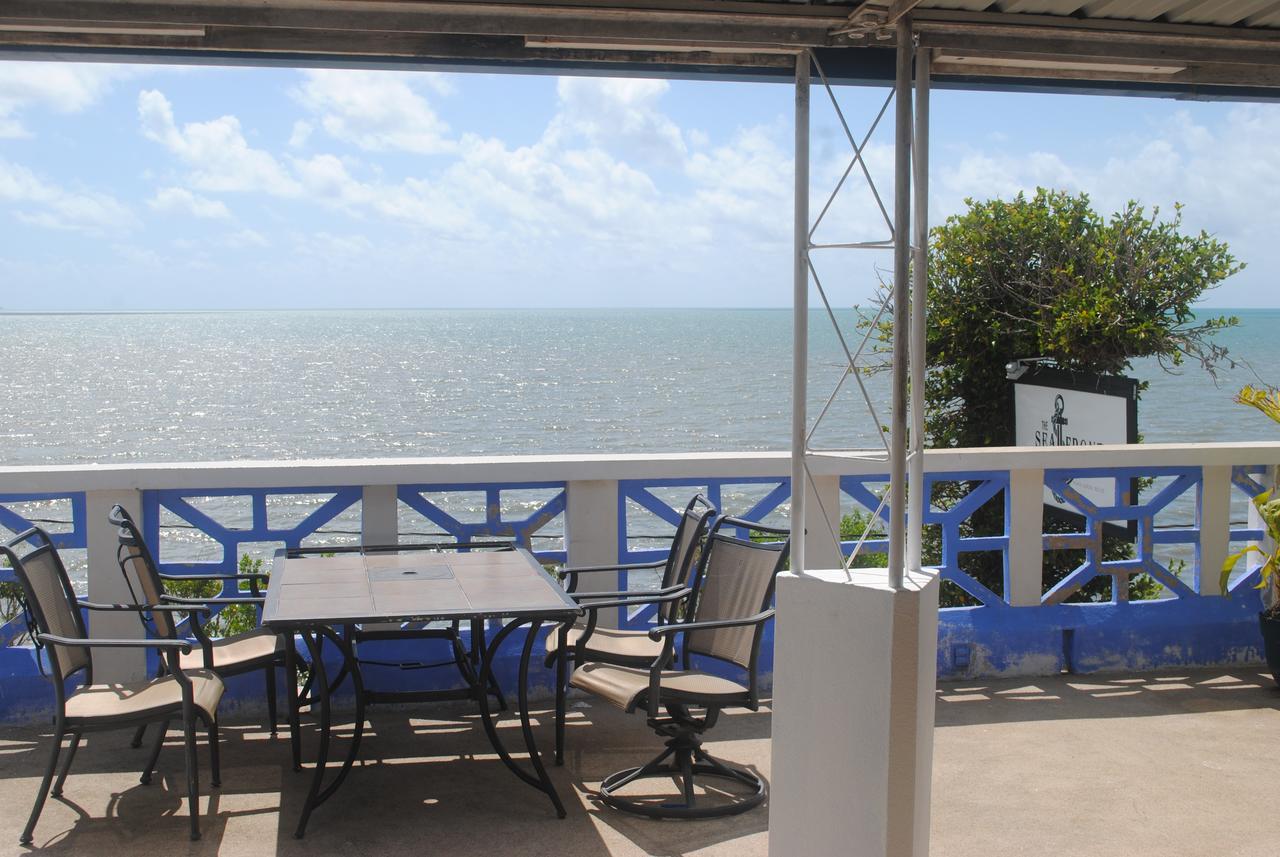 The Sea Front Inn 蓬塔戈尔达 外观 照片