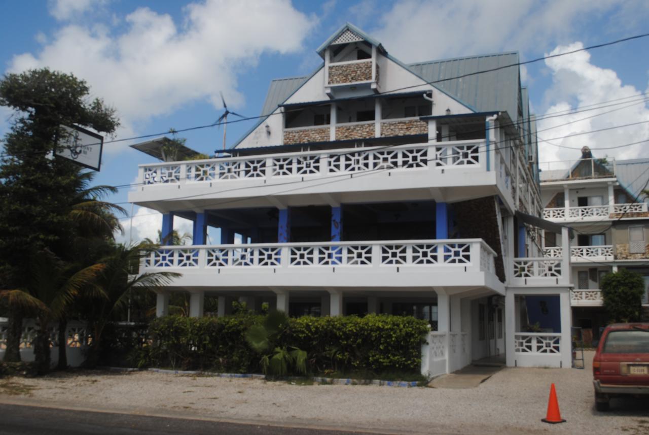 The Sea Front Inn 蓬塔戈尔达 外观 照片