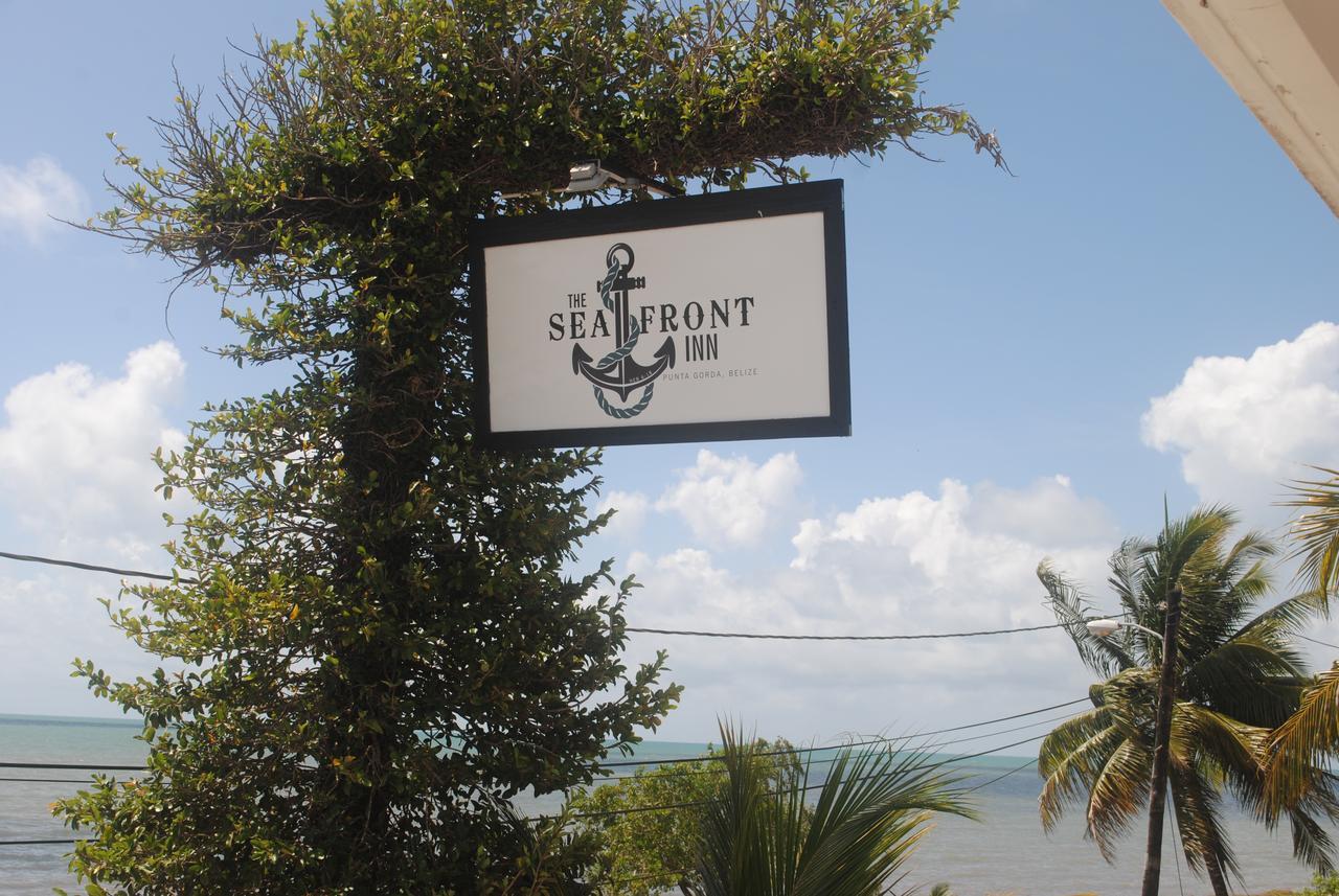 The Sea Front Inn 蓬塔戈尔达 外观 照片