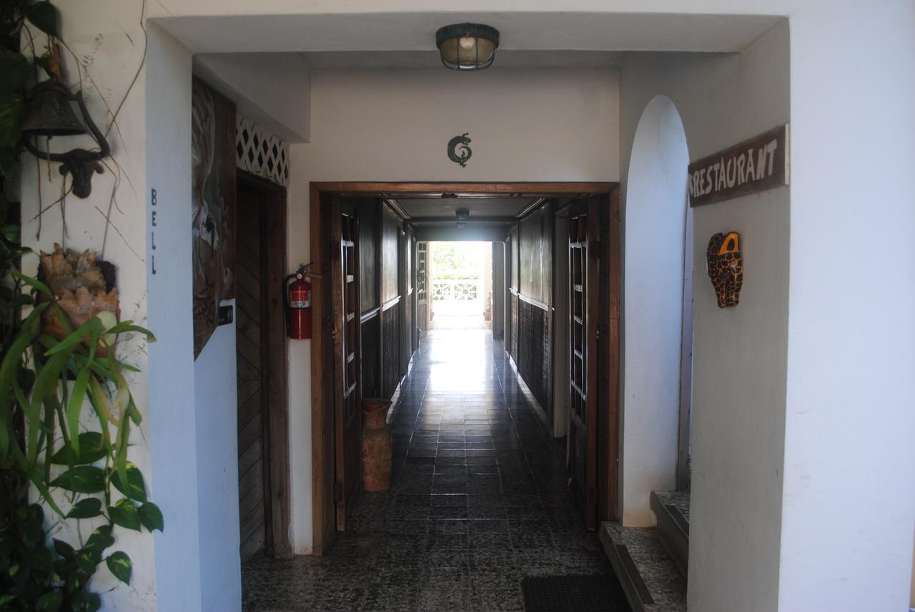 The Sea Front Inn 蓬塔戈尔达 外观 照片