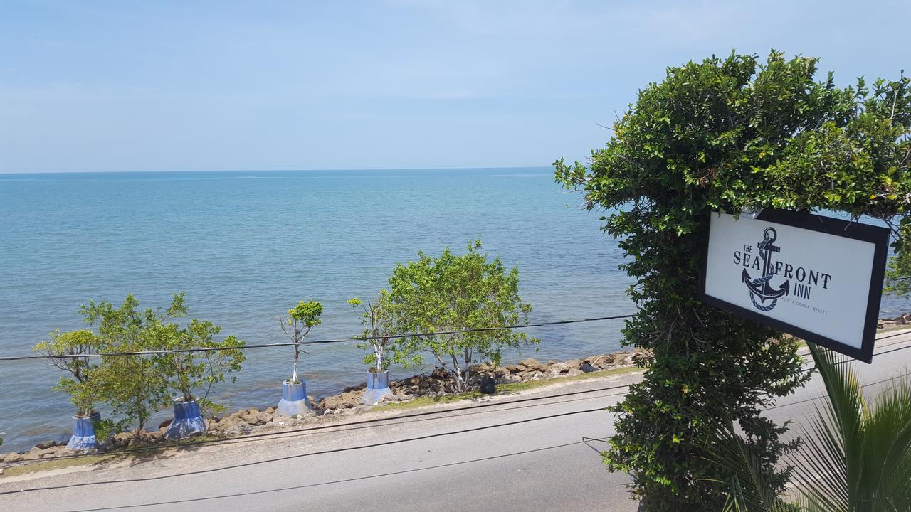The Sea Front Inn 蓬塔戈尔达 外观 照片